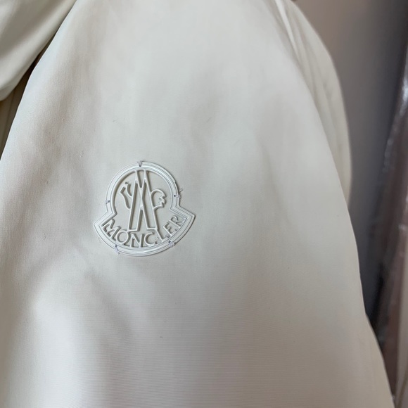 Moncler Gamme Rouge puffer Jacket - Picture 9 of 10